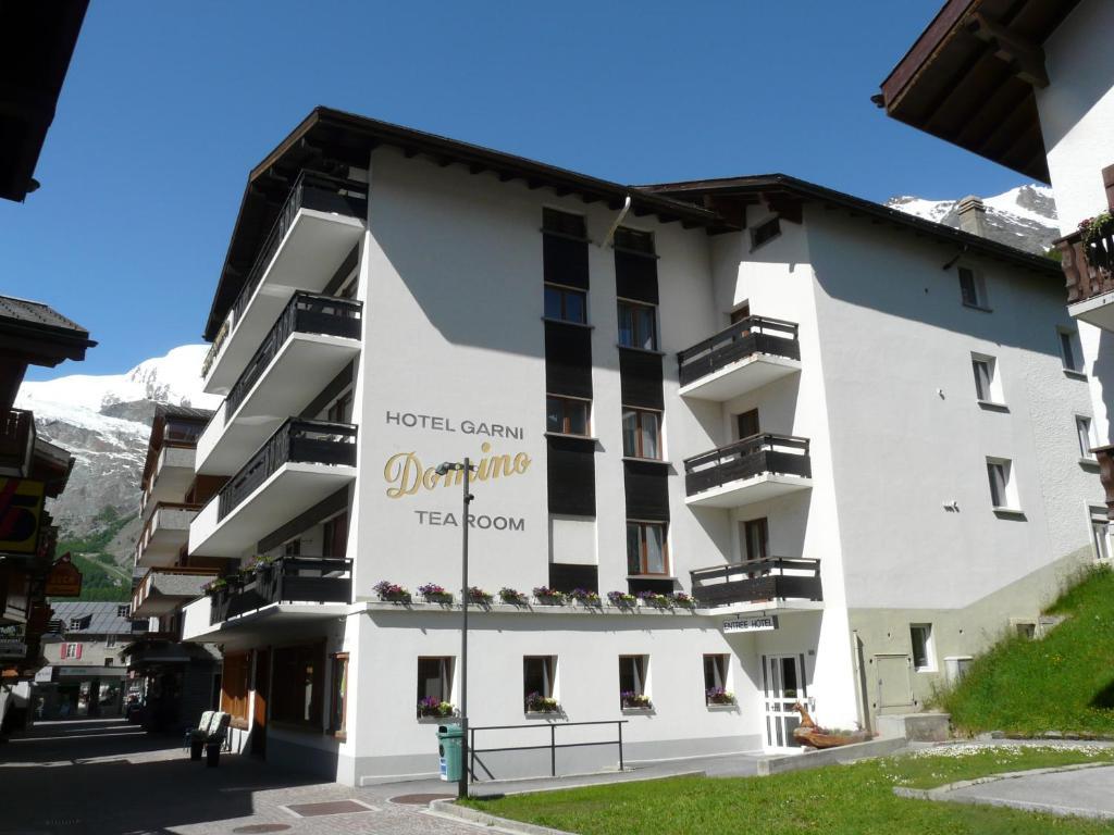 Hotel Garni Domino サース フェー エクステリア 写真