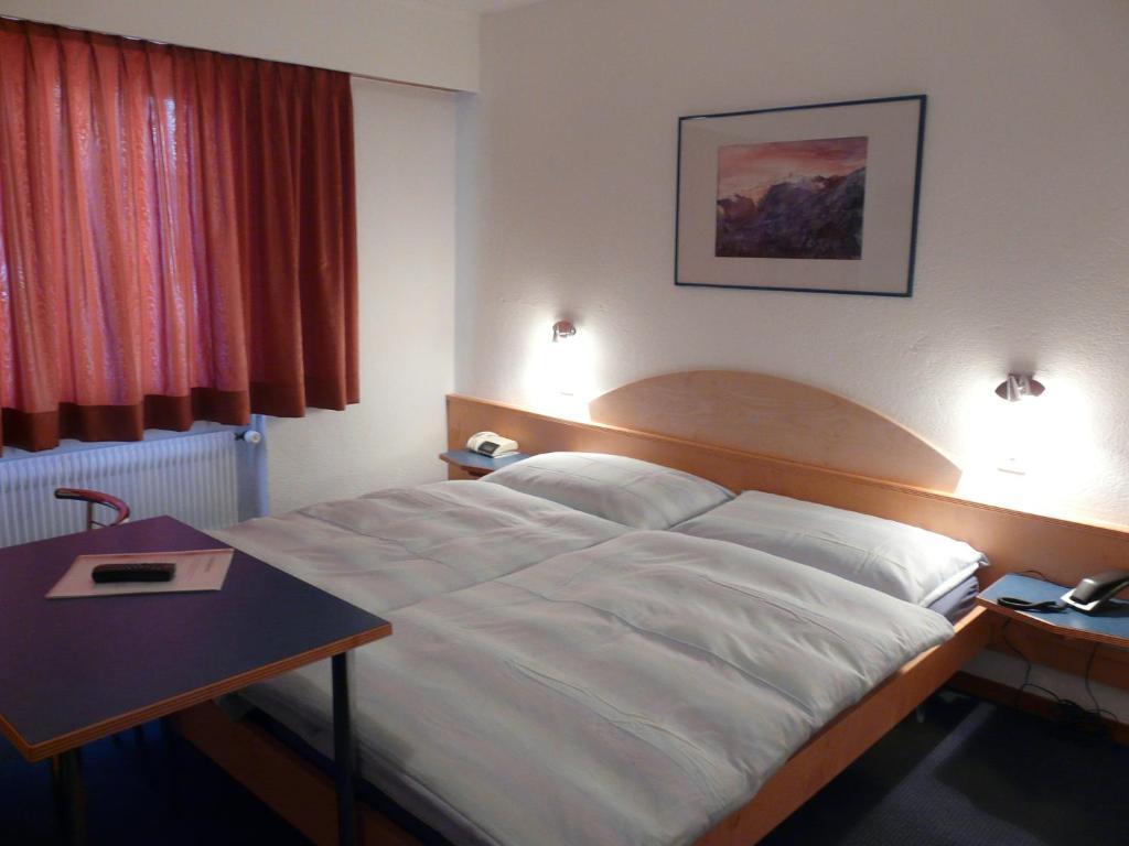 Hotel Garni Domino サース フェー 部屋 写真