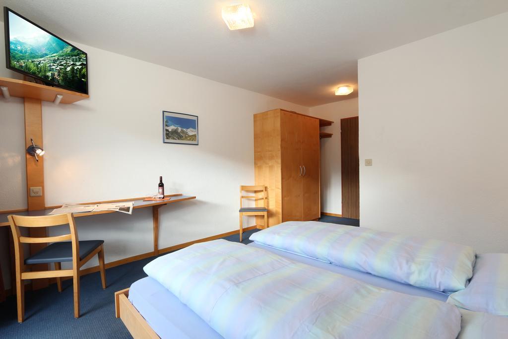 Hotel Garni Domino サース フェー エクステリア 写真